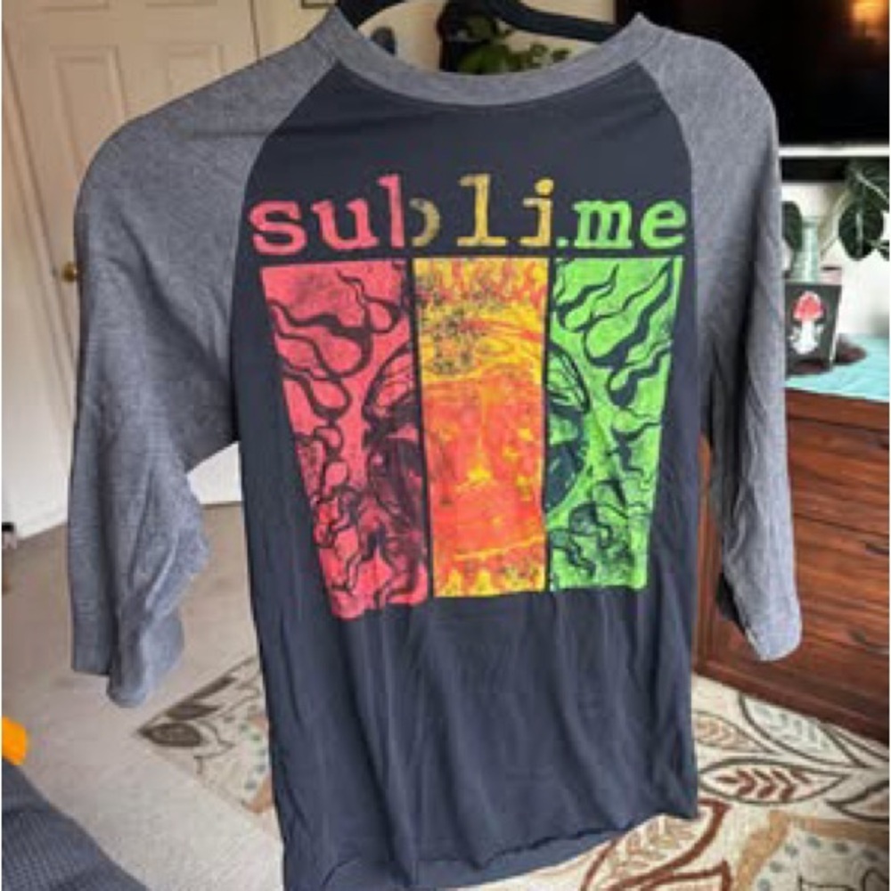 Sublime graphic  Shirt - Black and Gray